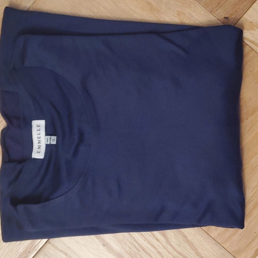 Emmelle Silk Tee - Picture 7 of 11